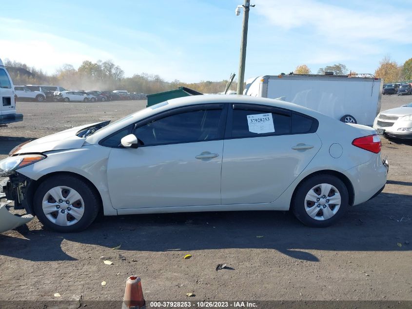 2015 KIA FORTE LX - KNAFK4A63F5375629
