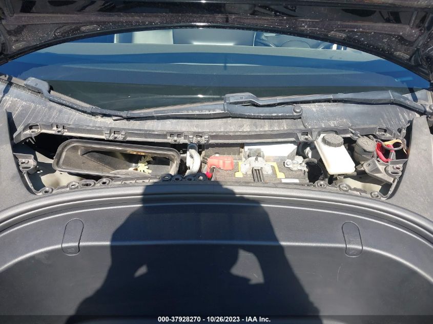2018 TESLA MODEL 3 LONG RANGE - 5YJ3E1EB2JF090432