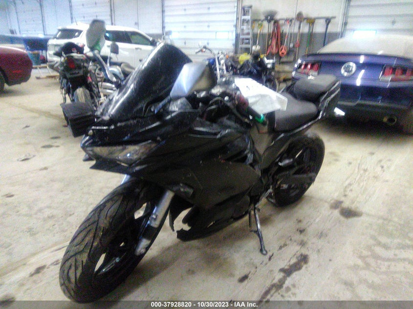 VIN JKAEXKG12LDA72467 2020 KAWASAKI EX400