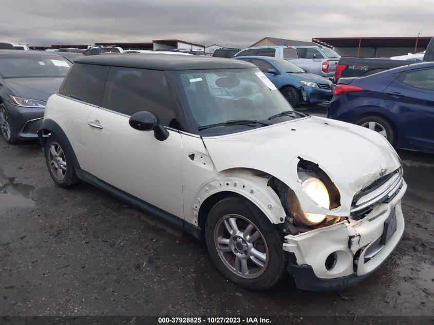 2013 MINI HARDTOP COOPER - WMWSU3C52DT373015