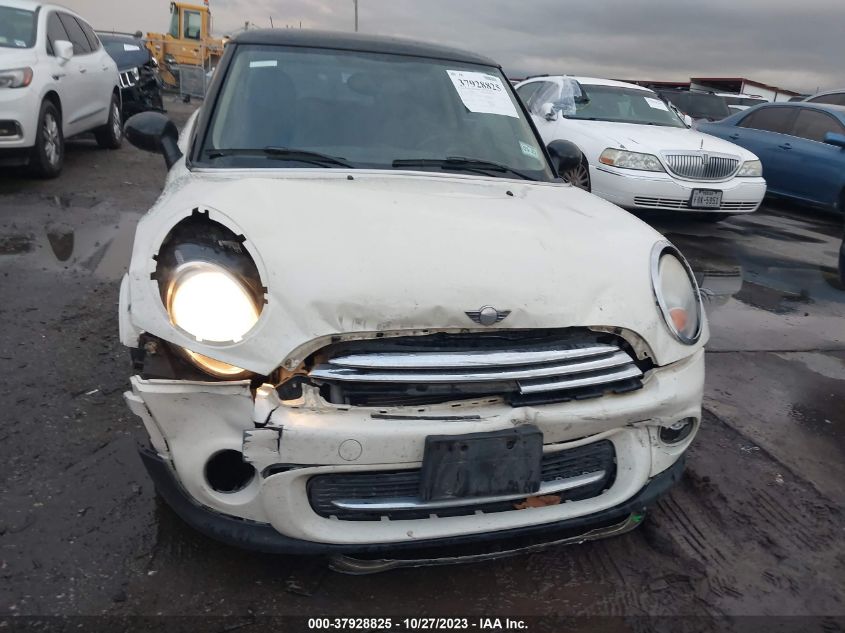 2013 MINI HARDTOP COOPER - WMWSU3C52DT373015