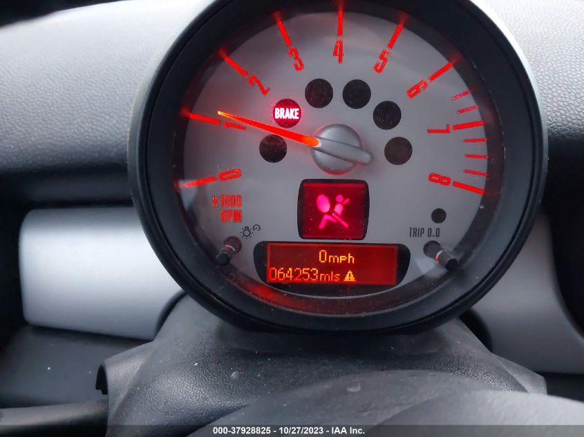 2013 MINI HARDTOP COOPER - WMWSU3C52DT373015