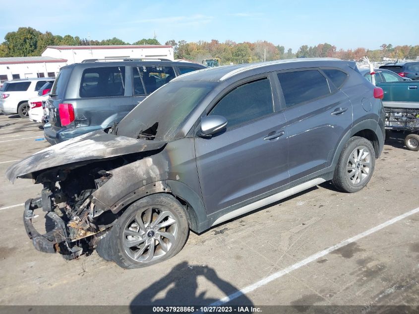 2017 HYUNDAI TUCSON SE PLUS - KM8J33A46HU521691