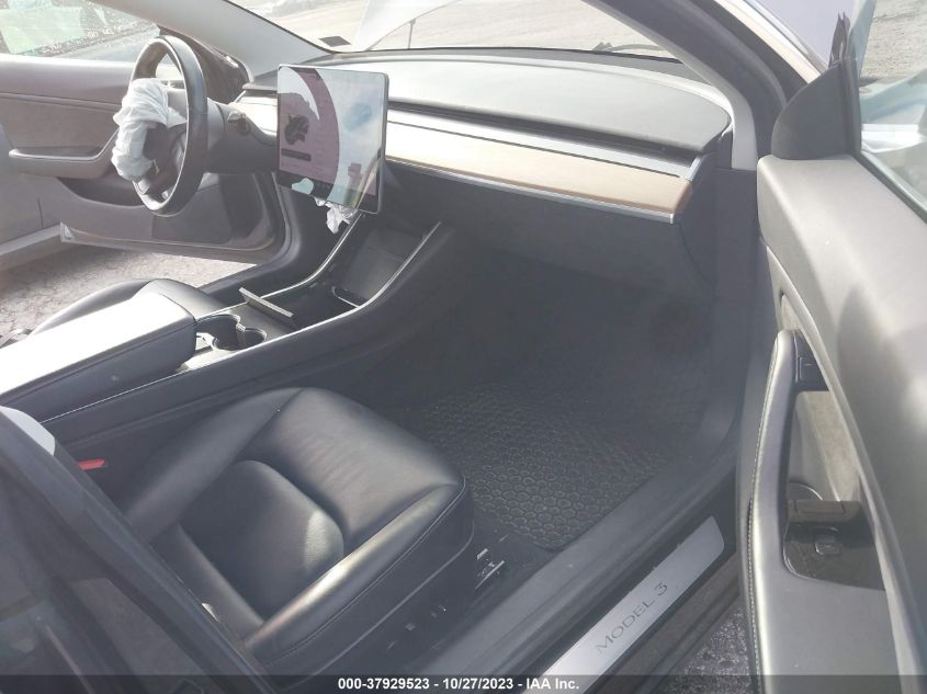 2018 TESLA MODEL 3 - 5YJ3E1EB3JF068715