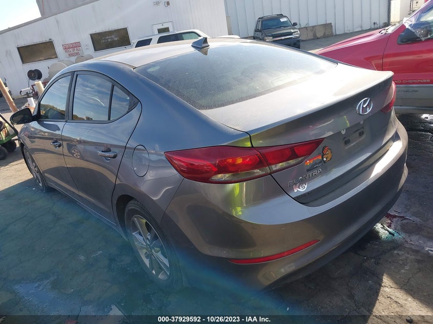 VIN 5NPD84LF2JH319258 2018 HYUNDAI ELANTRA VALUE EDITION