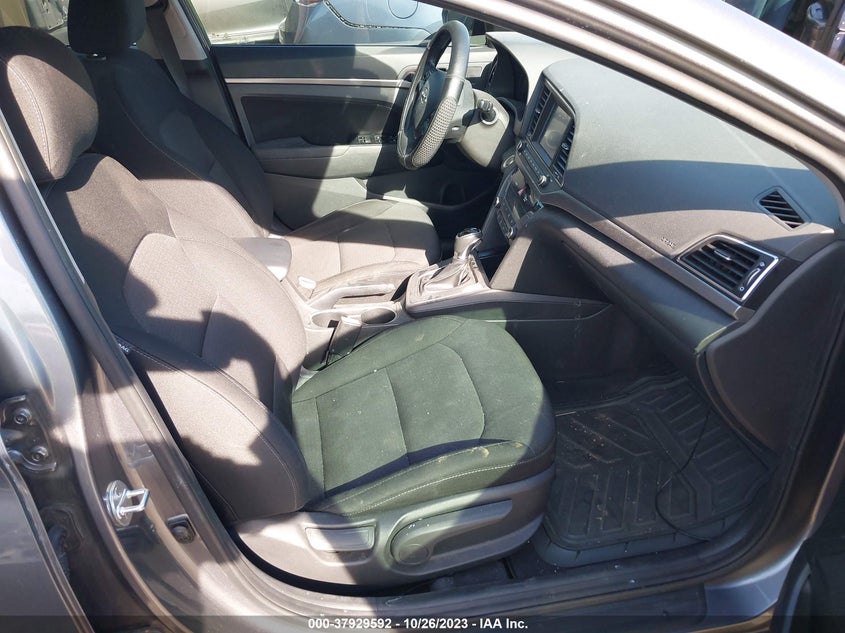 VIN 5NPD84LF2JH319258 2018 HYUNDAI ELANTRA VALUE EDITION