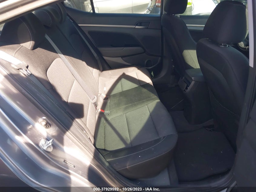 VIN 5NPD84LF2JH319258 2018 HYUNDAI ELANTRA VALUE EDITION
