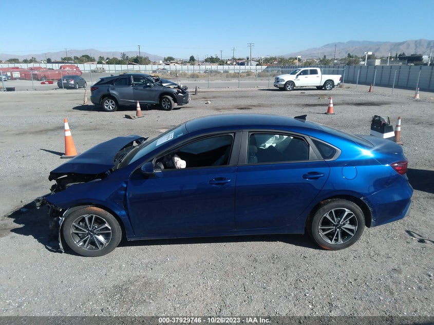 VIN 3KPF24AD0PE595916 2023 KIA FORTE LXS