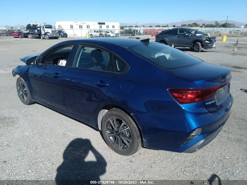 VIN 3KPF24AD0PE595916 2023 KIA FORTE LXS