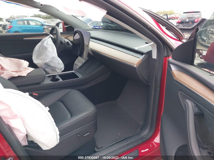 VIN 7SAYGDEE7PA130752 2023 TESLA MODEL Y