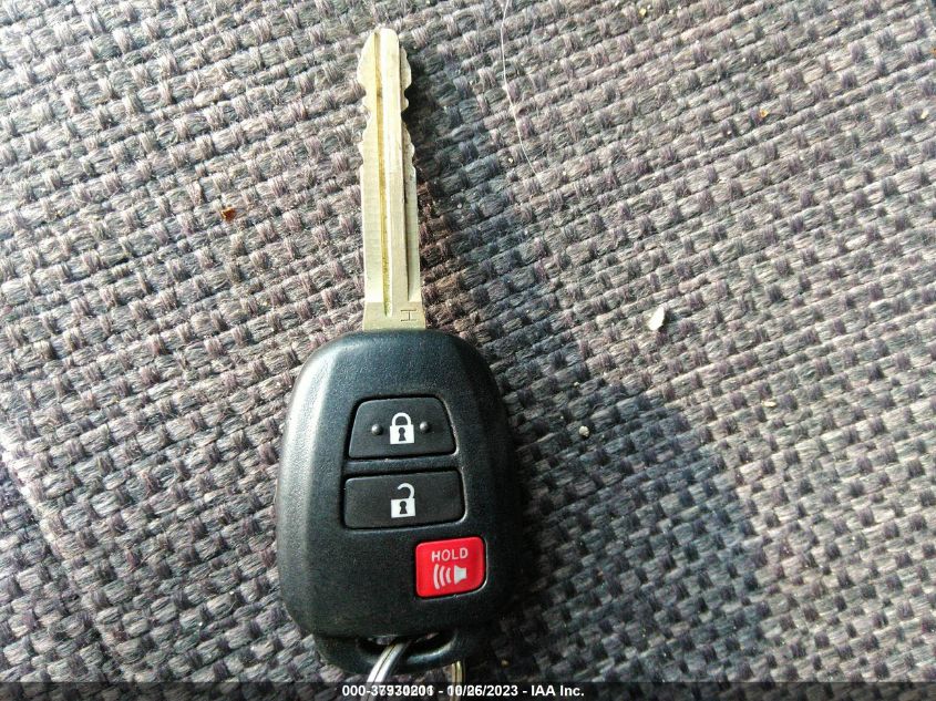 2014 TOYOTA RAV4 LE - JTMBFREV5E5029343