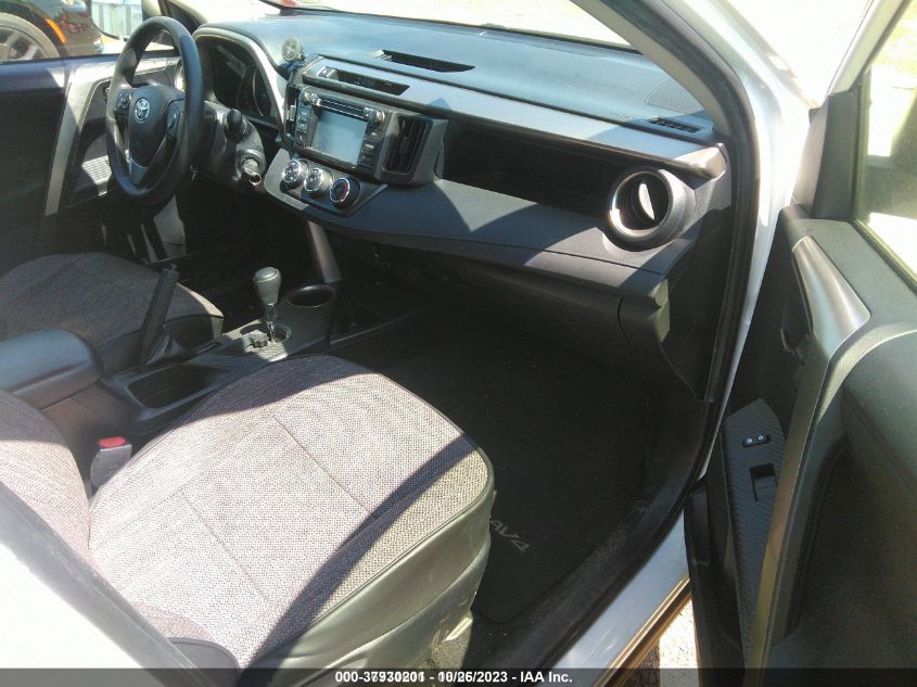 2014 TOYOTA RAV4 LE - JTMBFREV5E5029343