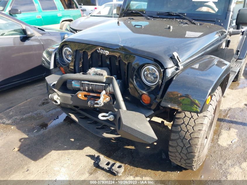 2013 JEEP WRANGLER UNLIMITED SAHARA - 1C4BJWEGXDL629526