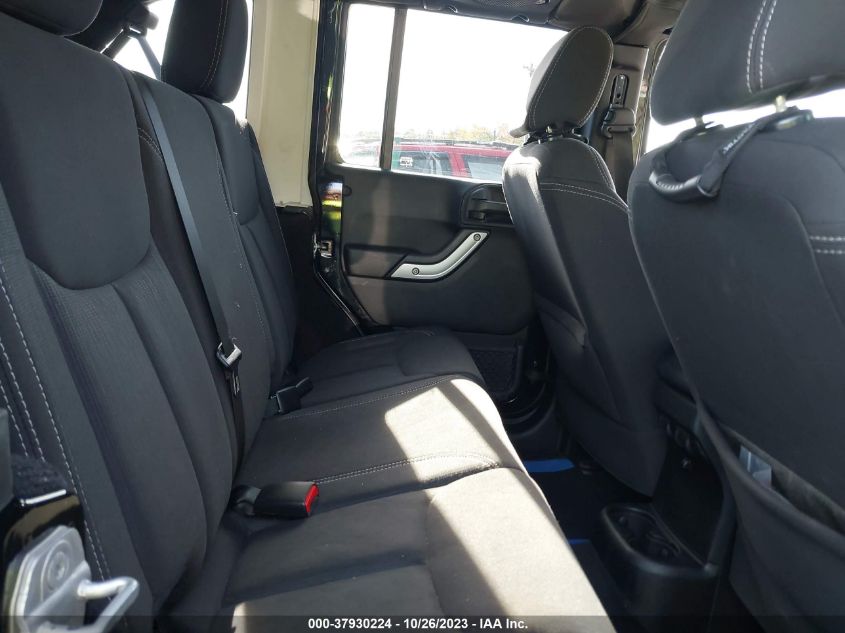 2013 JEEP WRANGLER UNLIMITED SAHARA - 1C4BJWEGXDL629526