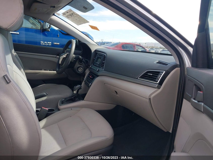 VIN KMHD74LF3HU121772 2017 HYUNDAI ELANTRA SE