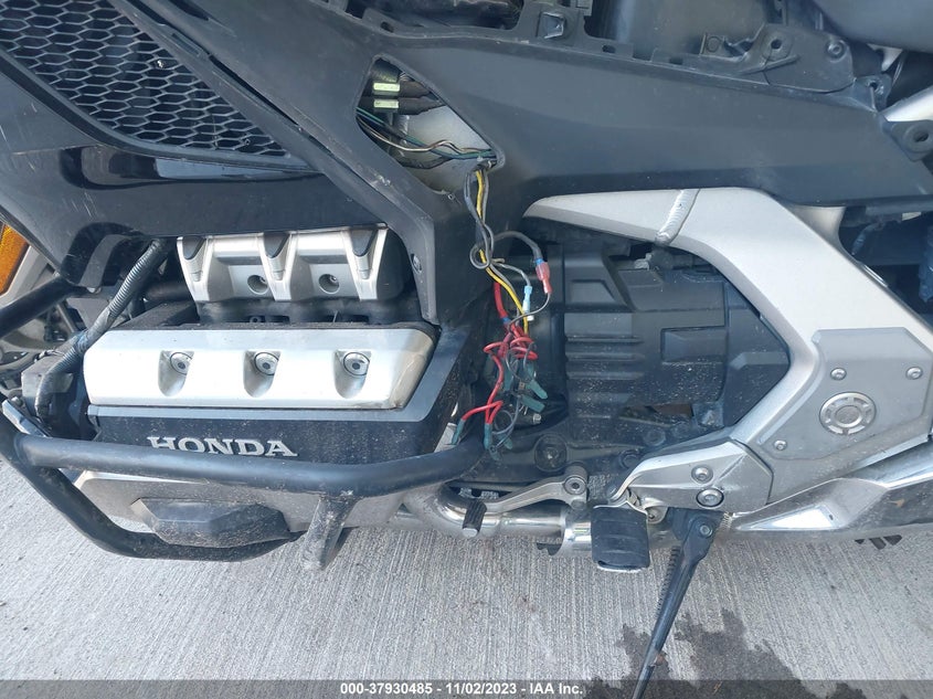 VIN JH2SC7901KK100313 2019 HONDA GL1800