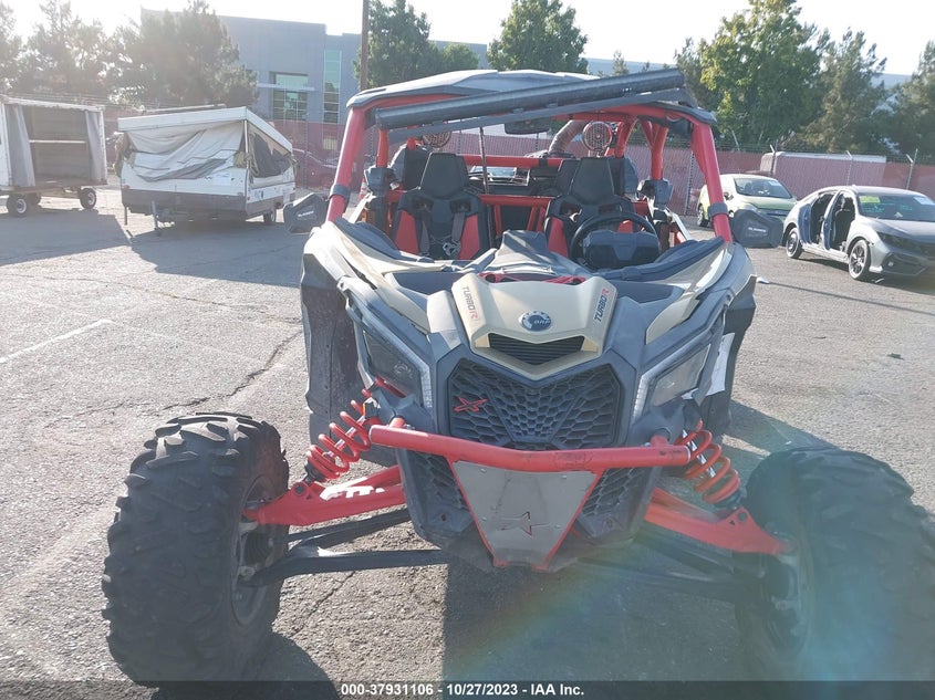 VIN 3JBVNAW20JK000213 2018 CAN-AM MAVERICK X3 MAX X RS TURBO R