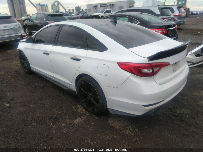 2015 HYUNDAI SONATA 2.4L SE - 5NPE24AF7FH030988