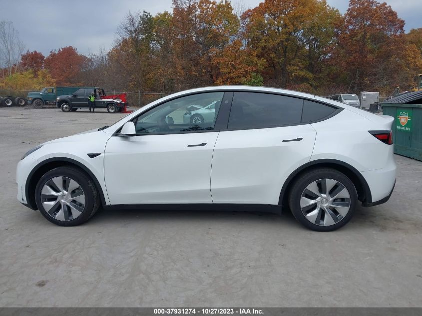 VIN 7SAYGDEE5PA145721 2023 TESLA MODEL Y