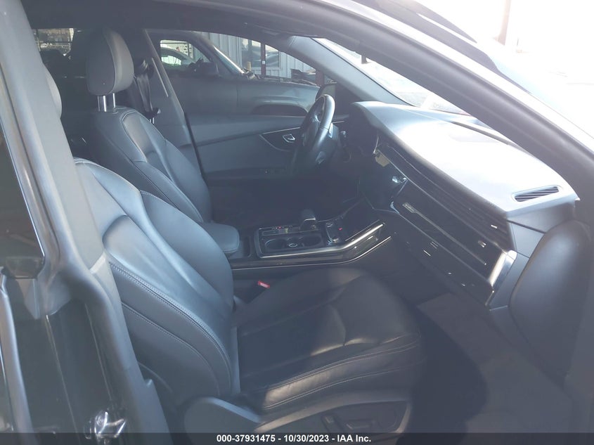VIN WA1AVAF10KD020007 2019 AUDI Q8 PREMIUM