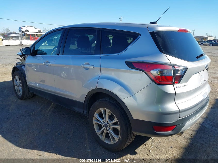 VIN 1FMCU0GD8HUB44860 2017 FORD ESCAPE SE