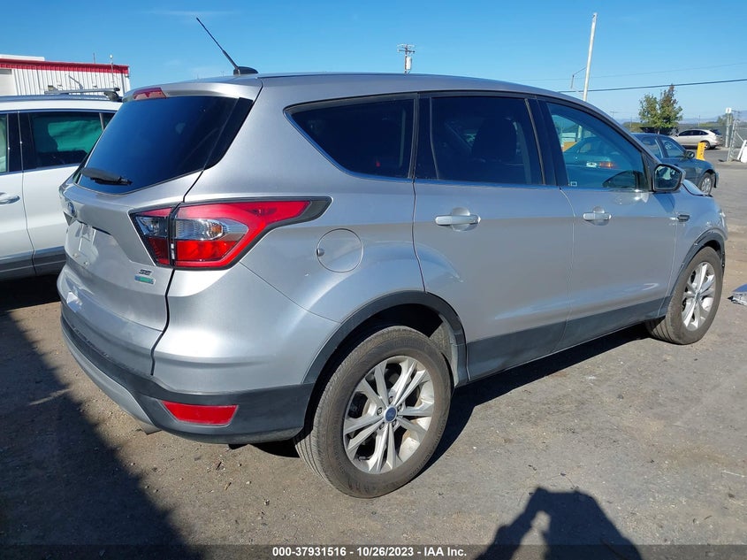 VIN 1FMCU0GD8HUB44860 2017 FORD ESCAPE SE