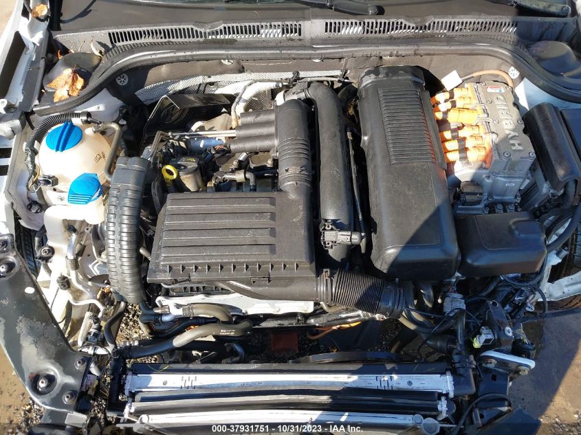 2014 VOLKSWAGEN JETTA SEDAN HYBRID SE 3VW637AJ2EM211400