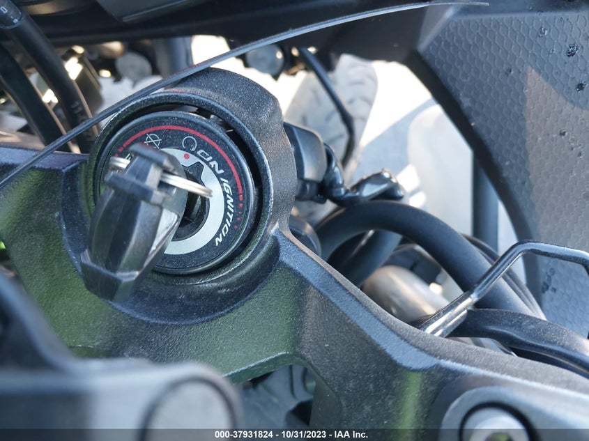 VIN JKAEXKG12PDAS2464 2023 KAWASAKI EX400