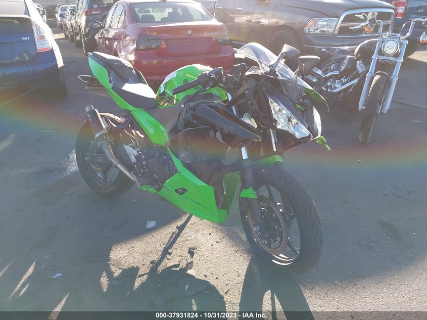 VIN JKAEXKG12PDAS2464 2023 KAWASAKI EX400
