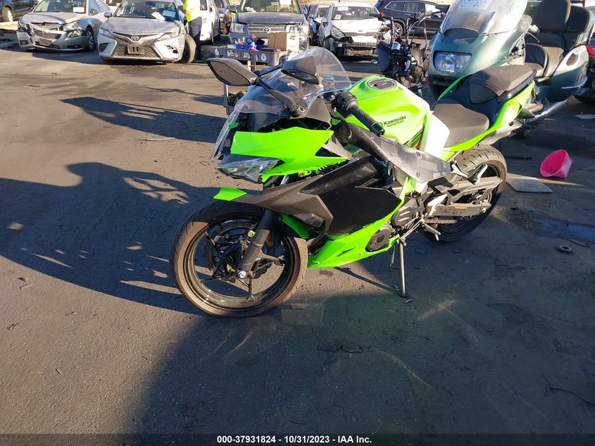 VIN JKAEXKG12PDAS2464 2023 KAWASAKI EX400