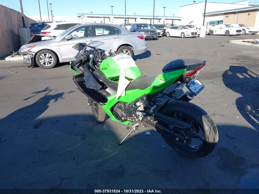 VIN JKAEXKG12PDAS2464 2023 KAWASAKI EX400