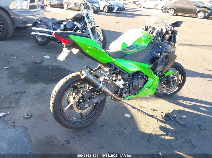 VIN JKAEXKG12PDAS2464 2023 KAWASAKI EX400