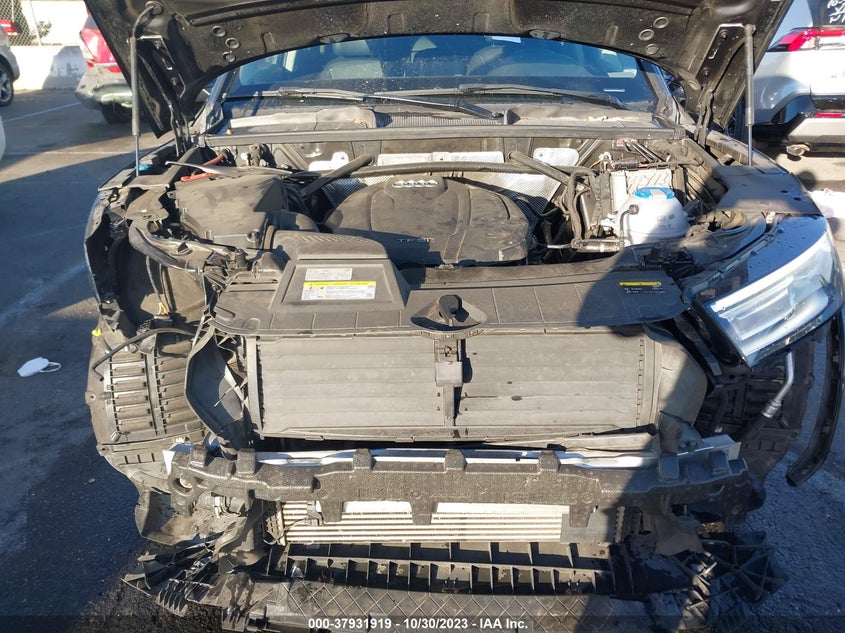 VIN WA1ANAFY1J2233524 2018 AUDI Q5 PREMIUM
