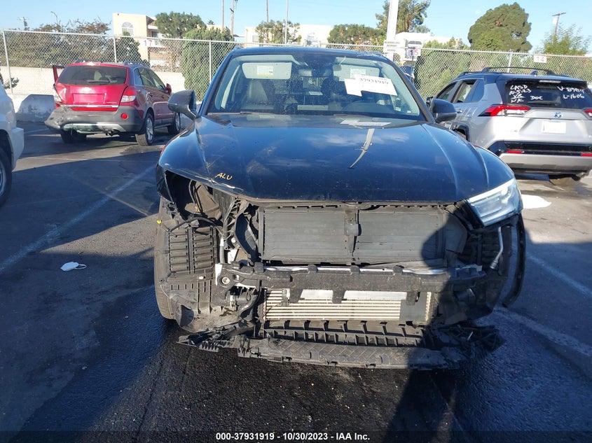 VIN WA1ANAFY1J2233524 2018 AUDI Q5 PREMIUM