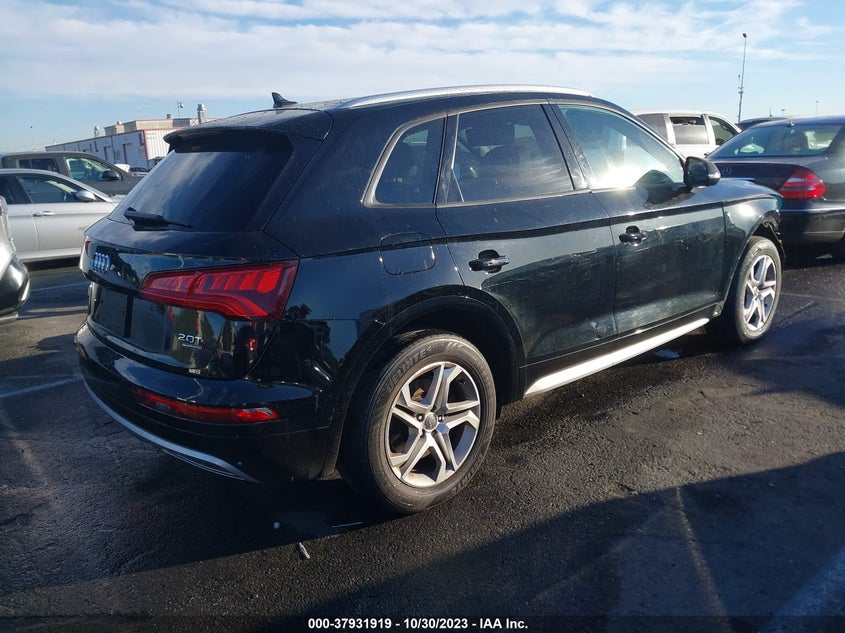 VIN WA1ANAFY1J2233524 2018 AUDI Q5 PREMIUM