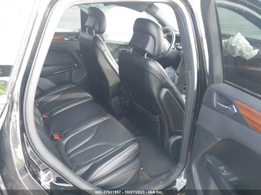 VIN 5LMCJ3D91HUL15620 2017 LINCOLN MKC RESERVE