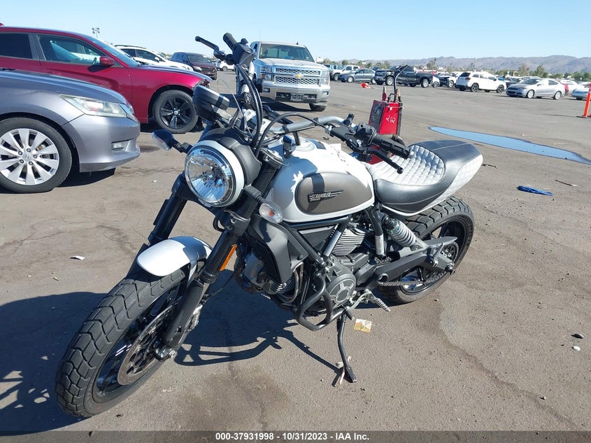 VIN ML015ANM2JT014943 2018 DUCATI SCRAMBLER 800