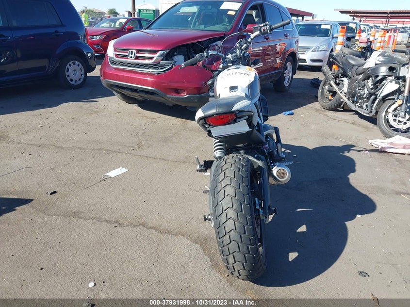 VIN ML015ANM2JT014943 2018 DUCATI SCRAMBLER 800