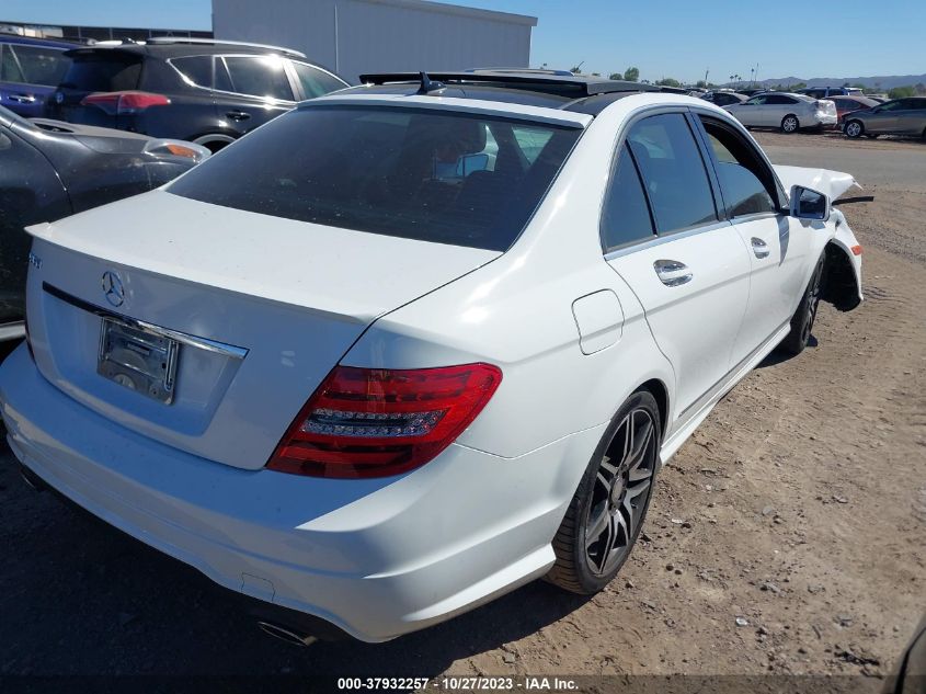 2013 MERCEDES-BENZ C 350 SPORT WDDGF5HB9DG087657