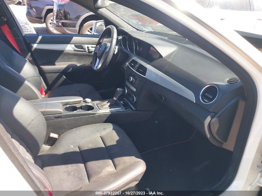 2013 MERCEDES-BENZ C 350 SPORT WDDGF5HB9DG087657