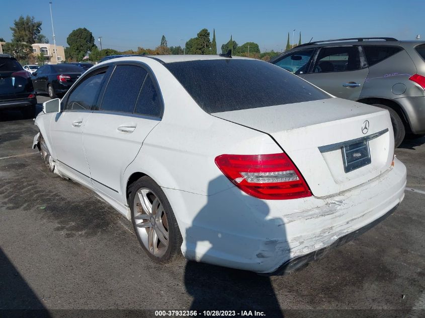 2014 MERCEDES-BENZ C 250 SPORT/LUXURY - WDDGF4HB2ER314767