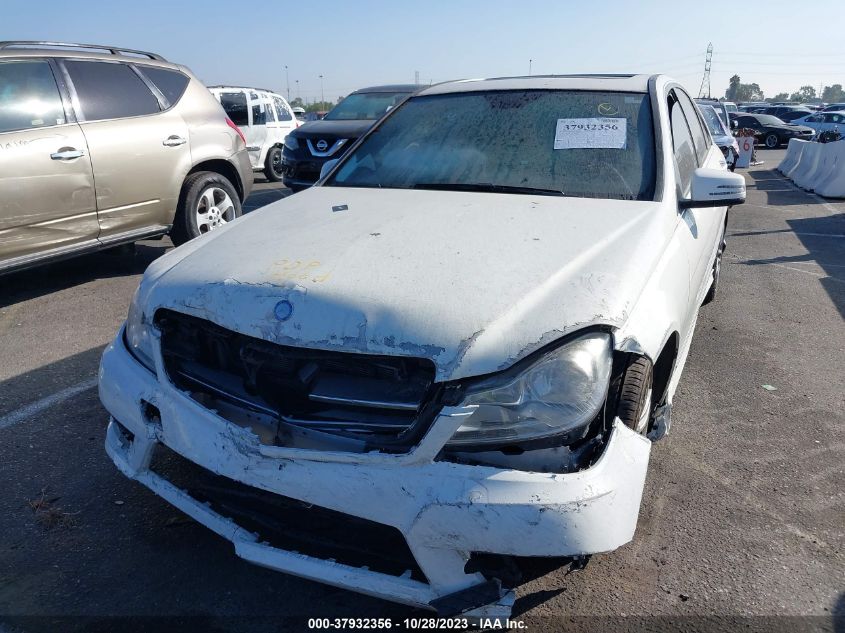 2014 MERCEDES-BENZ C 250 SPORT/LUXURY - WDDGF4HB2ER314767