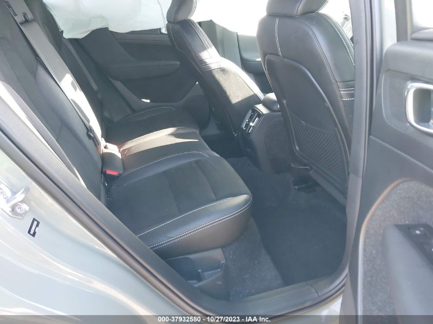 2021 VOLVO XC40 RECHARGE PURE ELECTRIC P8 - YV4ED3URXM2528365