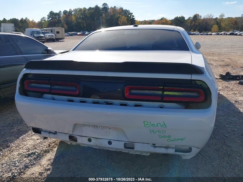 VIN 2C3CDZAG7JH216933 2018 DODGE CHALLENGER SXT
