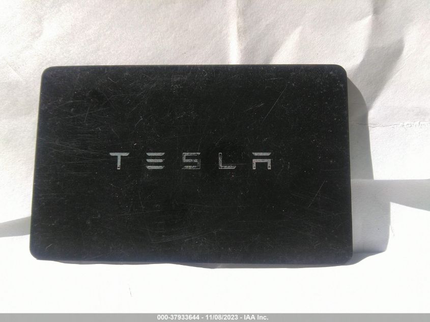 2022 TESLA MODEL 3 - 5YJ3E1EA7NF121106