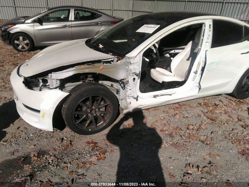 2022 TESLA MODEL 3 - 5YJ3E1EA7NF121106