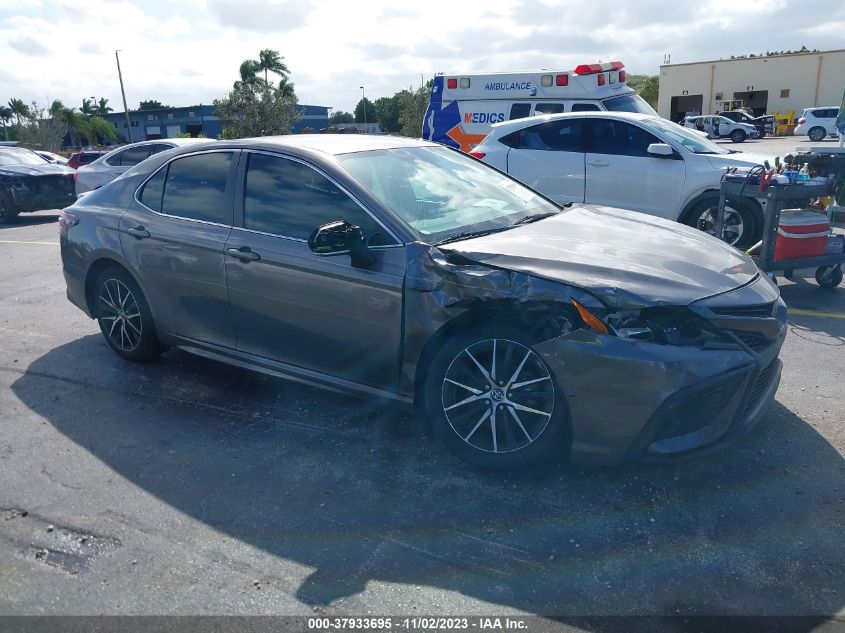 2022 TOYOTA CAMRY SE/SE NIGHT SHADE - 4T1G11AK9NU620696