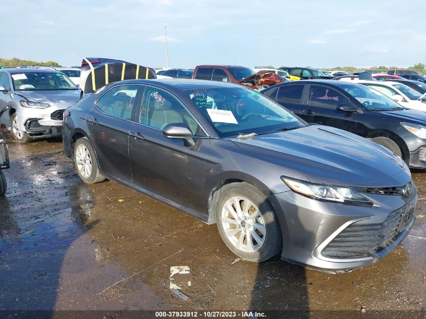 2021 TOYOTA CAMRY LE - 4T1C11AK2MU443017
