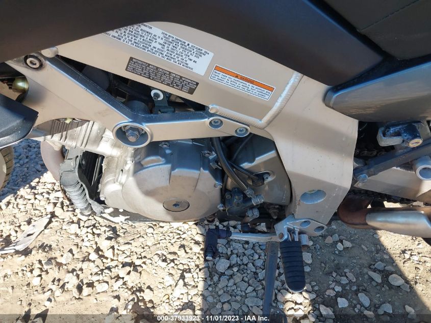 2002 SUZUKI DL1000 - JS1VT53A622100152
