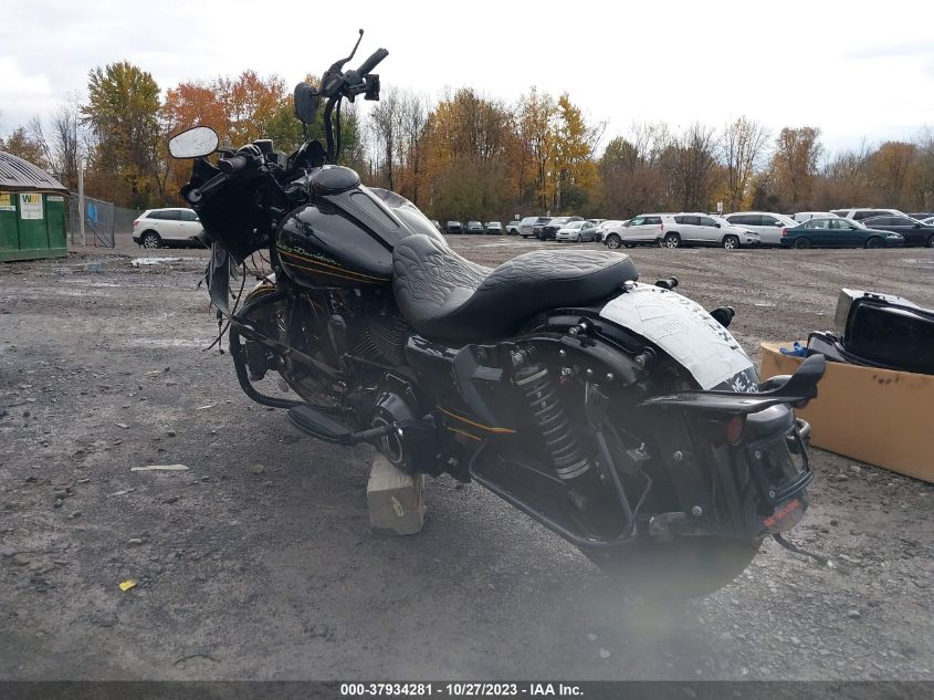 2011 HARLEY-DAVIDSON FLTRX - 1HD1KH414BB648043